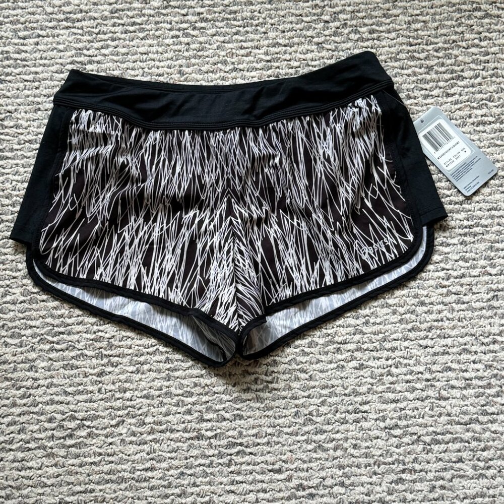 Asics Women's Everysport Short Medium NWT Black White Athletic Running shorts
